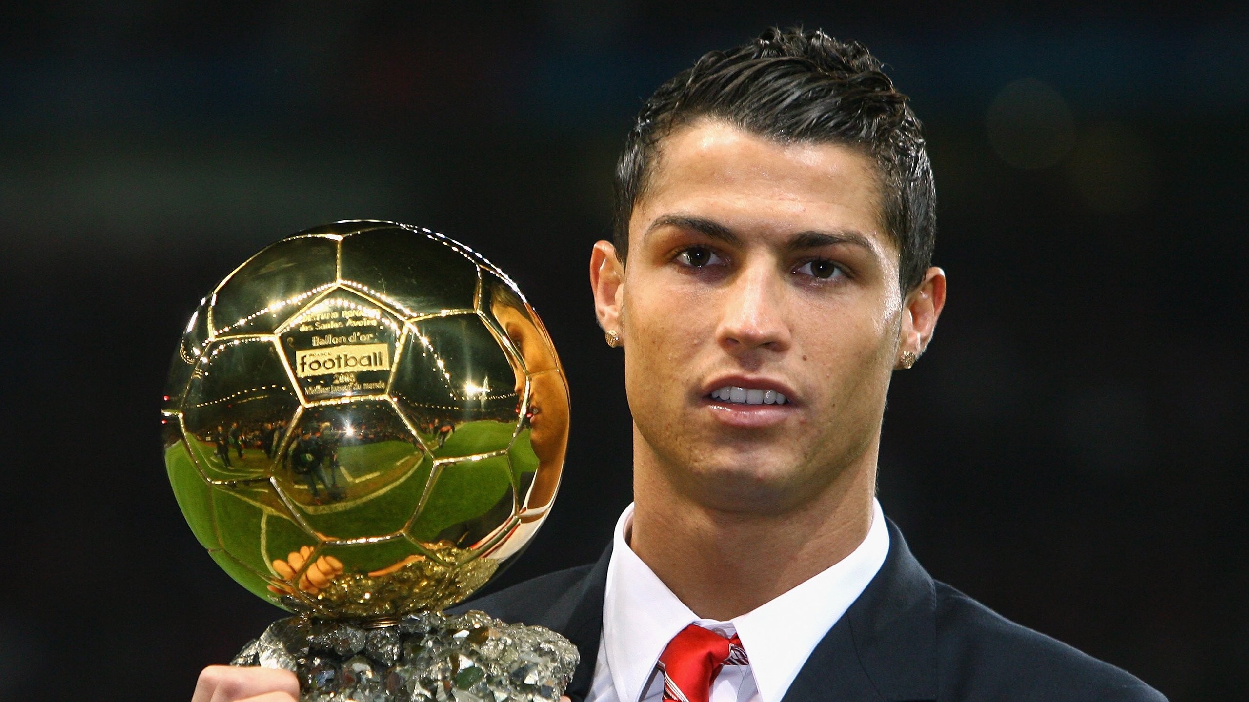 开云·Kaiyun网页版-“西甲明星球员轮番发威，场面激烈精彩”，西甲名人